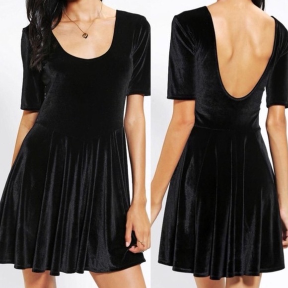 Kimchi Blue Dresses & Skirts - Kimchi Blue velvet dress